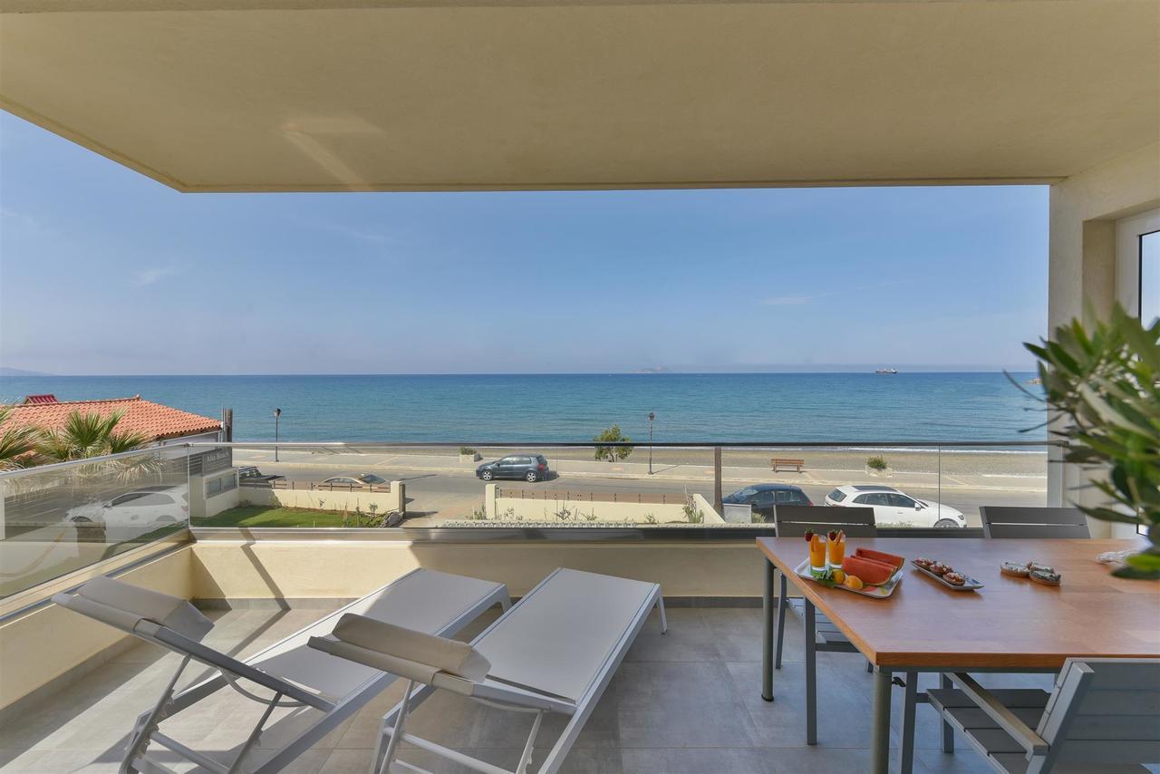 קוקינוס פירגוס Rodia Beach Suites מראה חיצוני תמונה