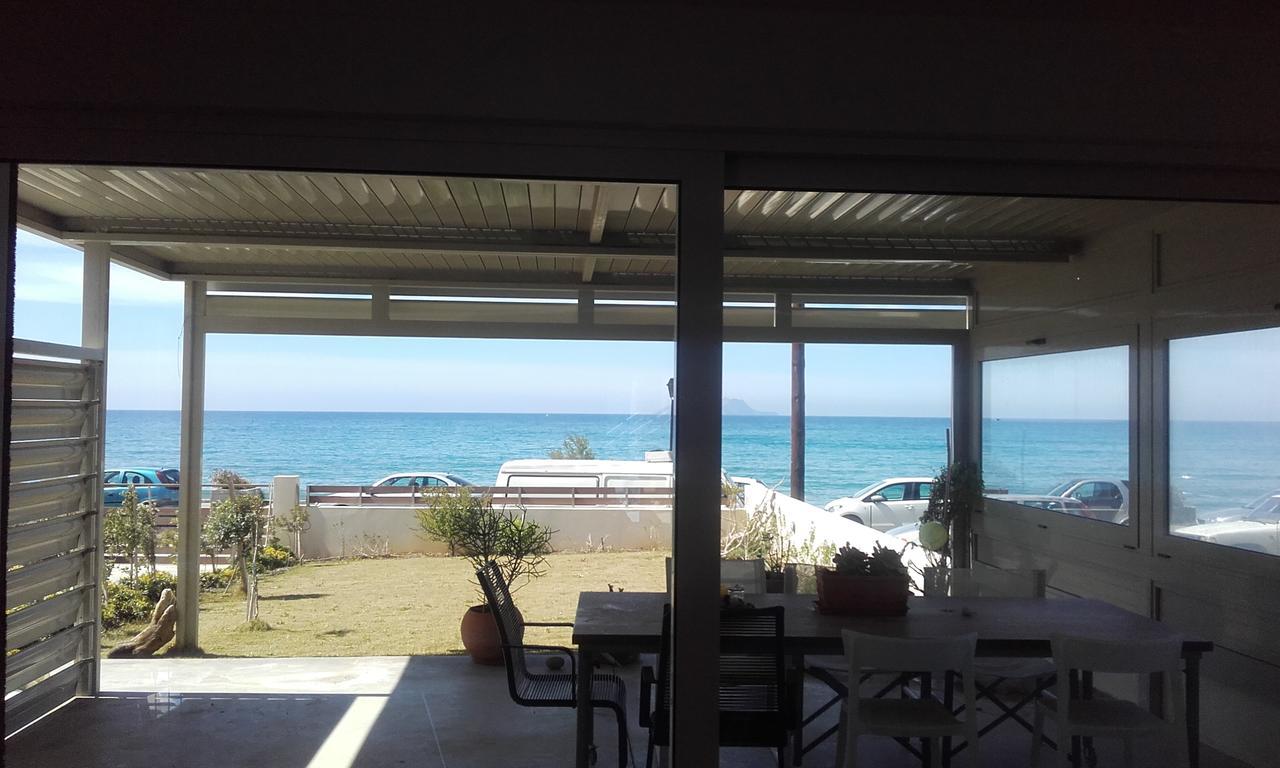 קוקינוס פירגוס Rodia Beach Suites מראה חיצוני תמונה