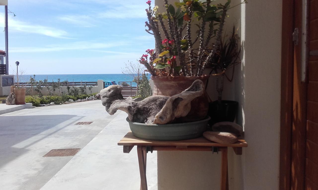 קוקינוס פירגוס Rodia Beach Suites מראה חיצוני תמונה